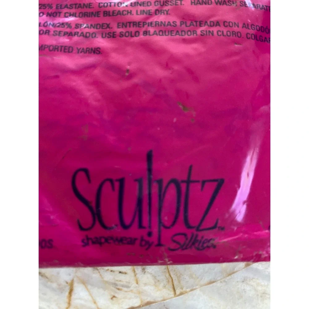 Sculptz Multi-Shaper Shortz Silkies Nude Tummy Control Butt Lift Shapewear Small